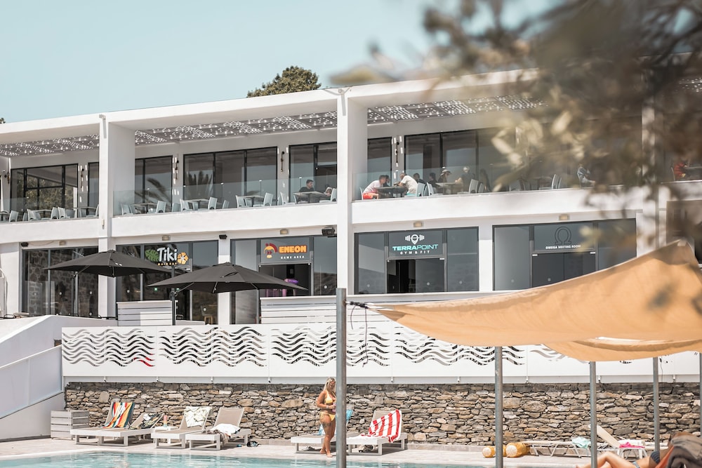 Aiora Aqua Resort — Hotel building in Lardos, South Aegean