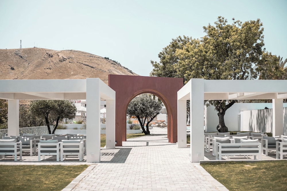 Aiora Aqua Resort — Hotel building in Lardos, South Aegean