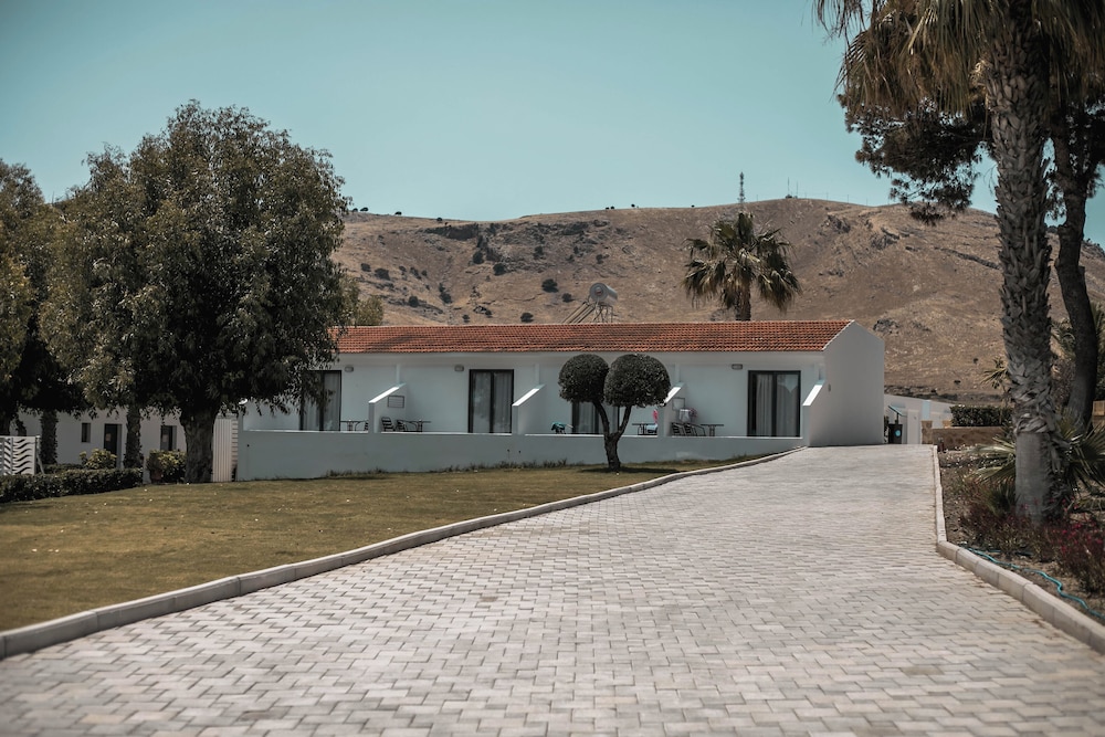 Aiora Aqua Resort — Hotel building in Lardos, South Aegean