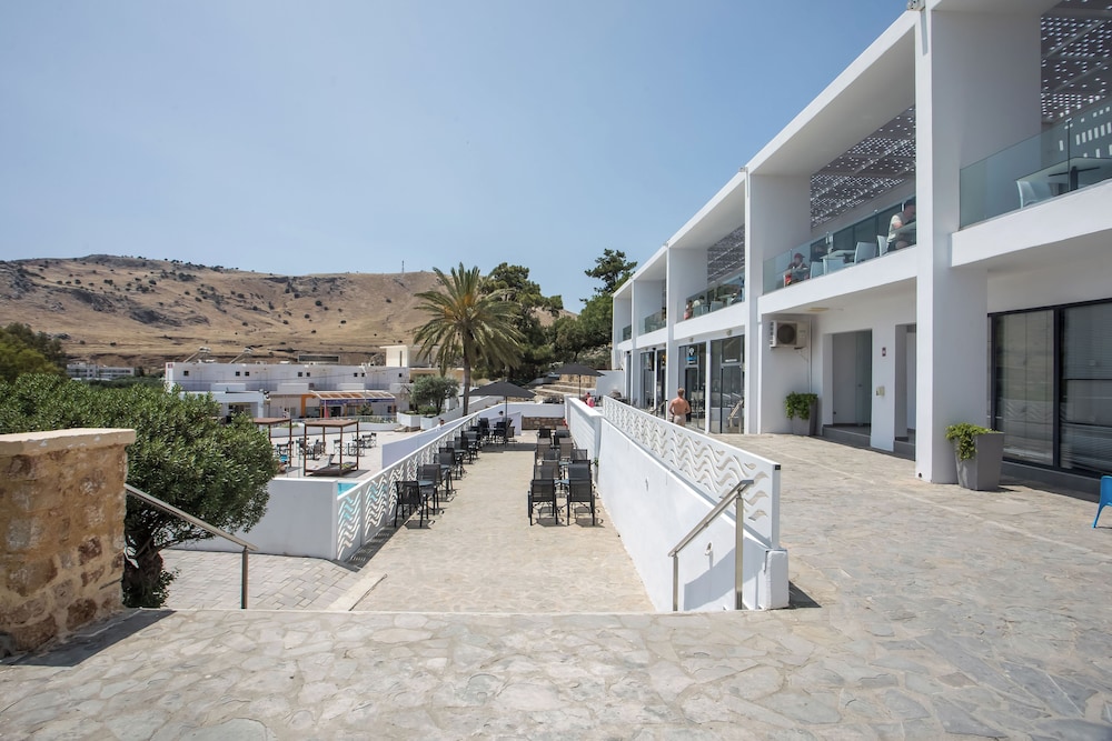 Aiora Aqua Resort — Hotel building in Lardos, South Aegean
