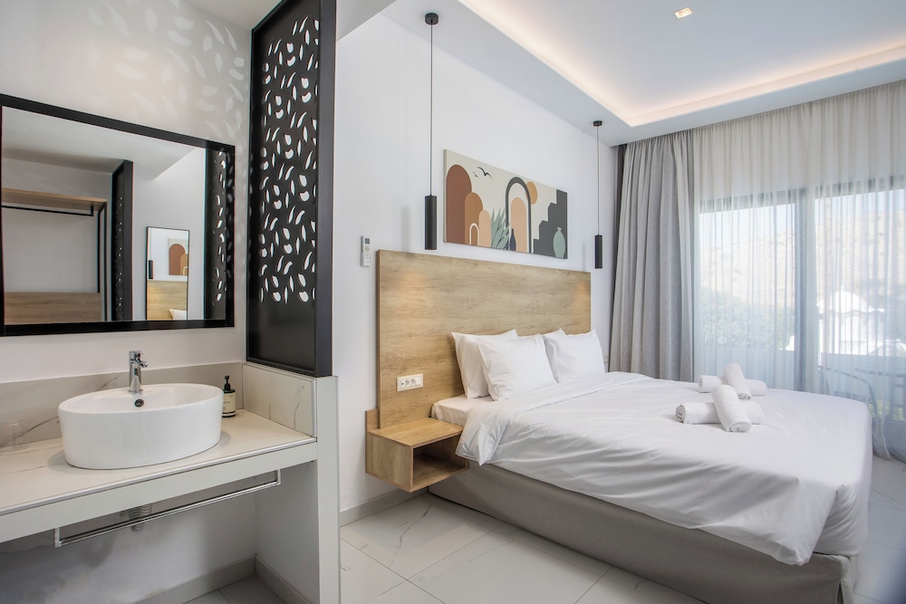 Aiora Aqua Resort — Hotel rooms in Lardos, South Aegean