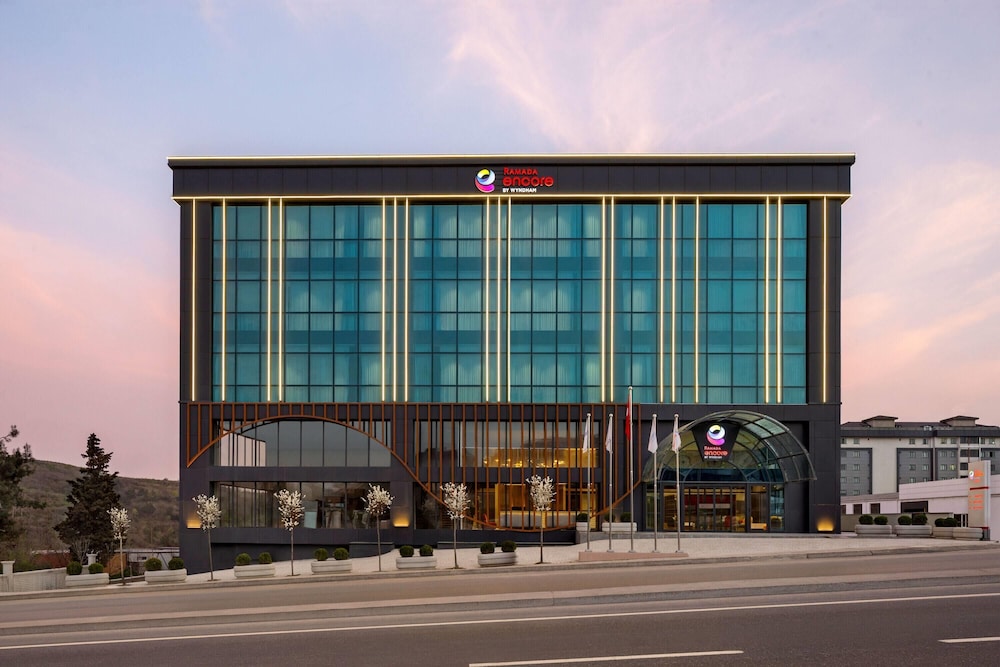 Ramada Encore by Wyndham Istanbul Airport Arnavutkoy