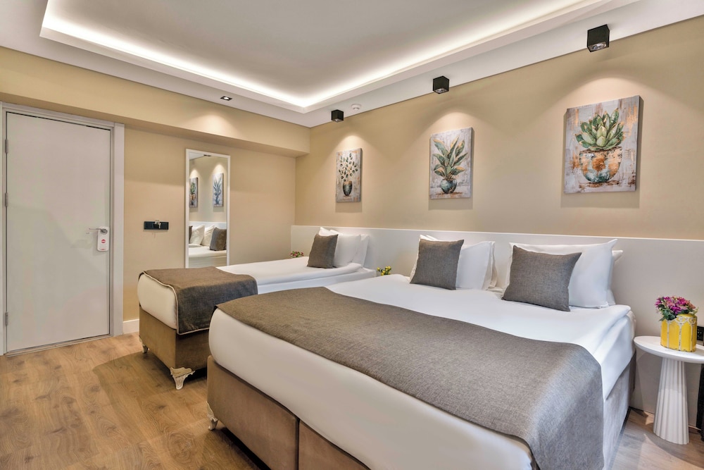 Route Hotel Kaleici — Rooms in Antalya
