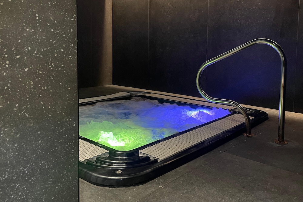 Flamingo Beach Mate — Spa in Costa Adeje, Canary Islands