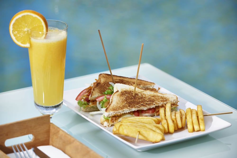 Flamingo Beach Mate — Restaurant & bars in Costa Adeje, Canary Islands
