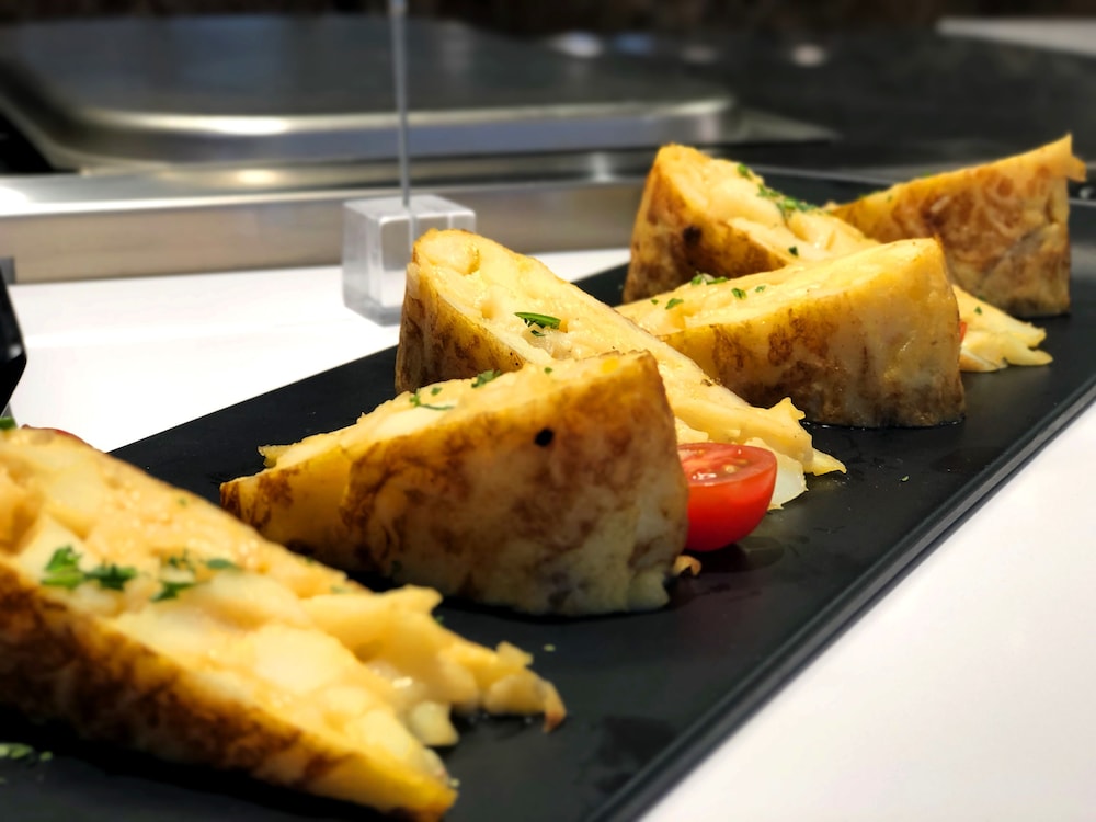 Flamingo Beach Mate — Restaurant & bars in Costa Adeje, Canary Islands
