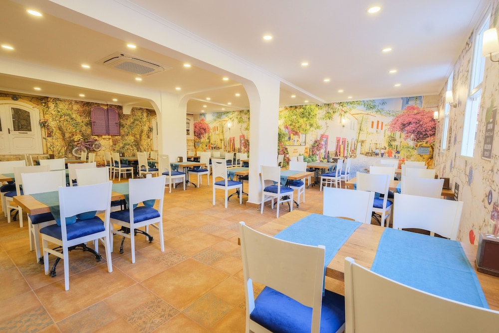 Wien Star Hotel — Restaurant & bars in Alanya