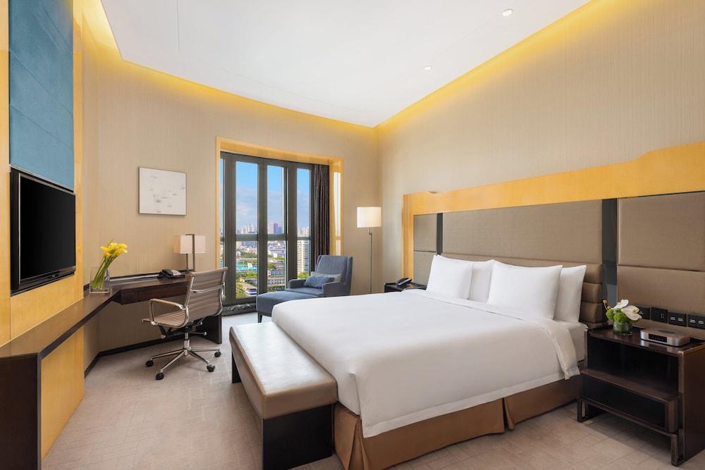 Crowne Plaza Beijing Lido by IHG — Hotel rooms in Beijing, Beijing