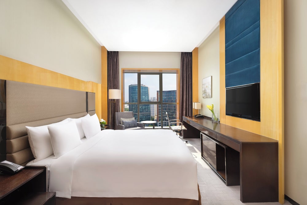 Crowne Plaza Beijing Lido by IHG — Hotel rooms in Beijing, Beijing