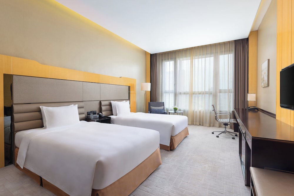 Crowne Plaza Beijing Lido by IHG — Hotel rooms in Beijing, Beijing