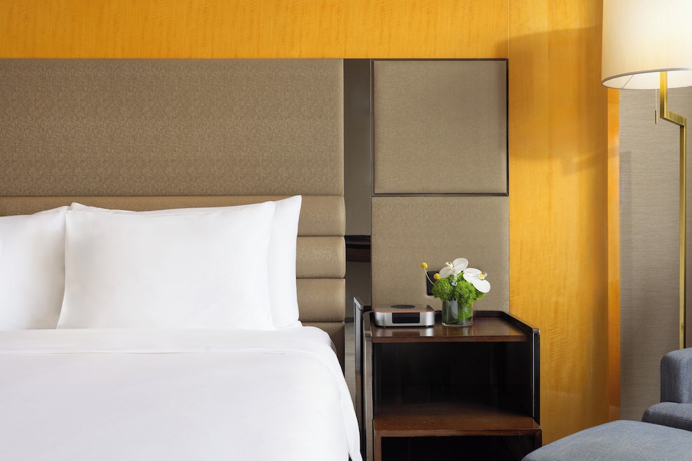 Crowne Plaza Beijing Lido by IHG — Hotel rooms in Beijing, Beijing