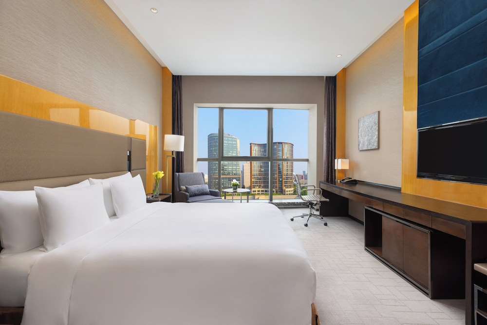 Crowne Plaza Beijing Lido by IHG — Hotel rooms in Beijing, Beijing