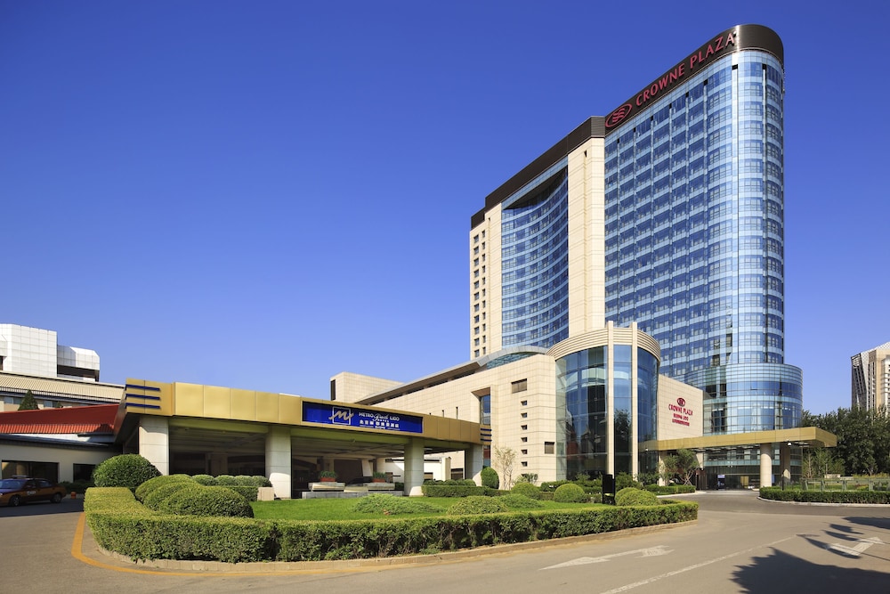 Crowne Plaza Beijing Lido by IHG — Hotel building in Beijing, Beijing
