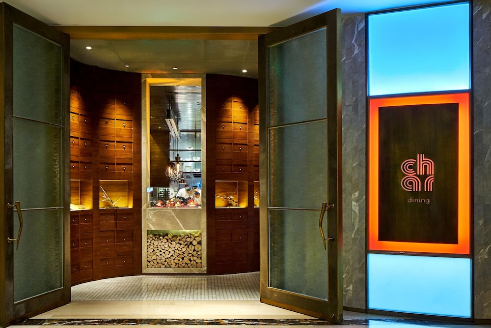Crowne Plaza Beijing Lido by IHG — Restaurant & bars in Beijing, Beijing