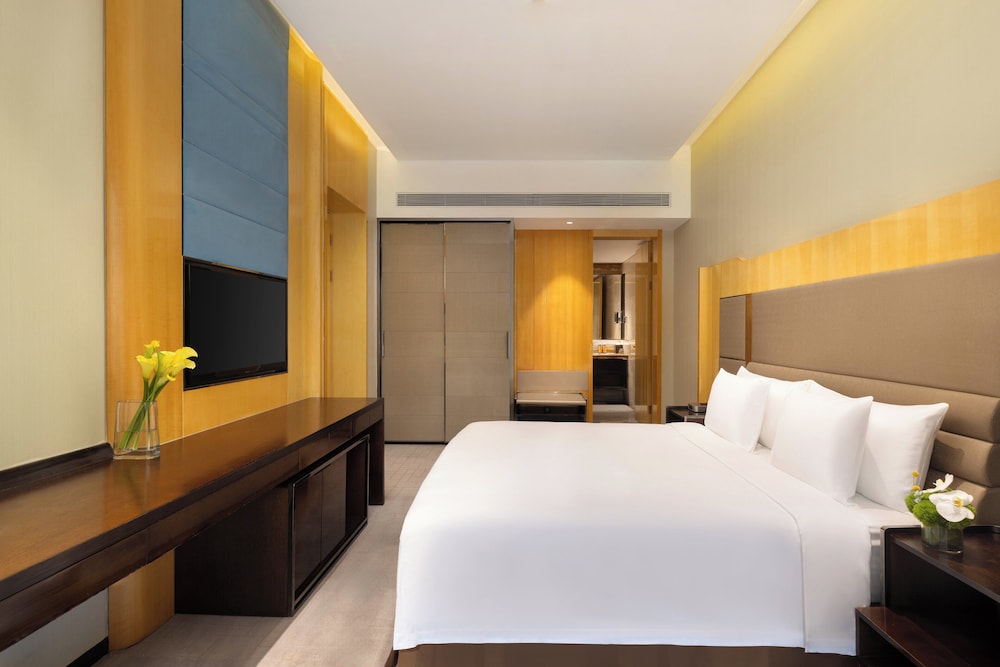 Crowne Plaza Beijing Lido by IHG — Hotel rooms in Beijing, Beijing