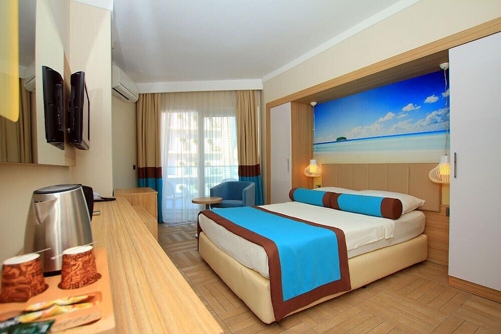 Blue Bay Platinum Hotel — Rooms in Marmaris, Mugla