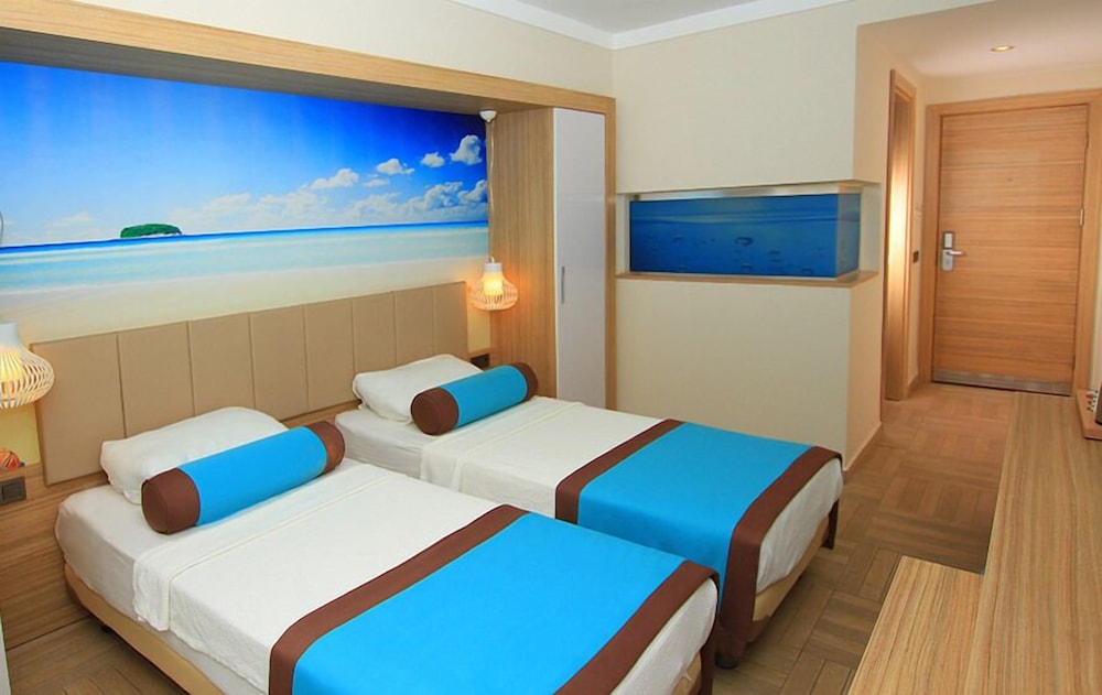 Blue Bay Platinum Hotel — Rooms in Marmaris, Mugla