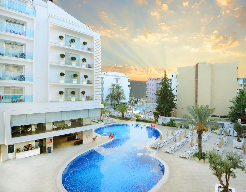 Blue Bay Platinum Hotel — Pool in Marmaris, Mugla