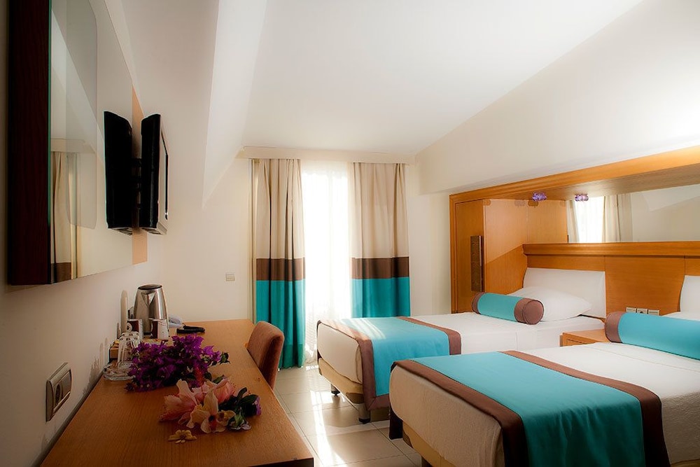 Blue Bay Platinum Hotel — Rooms in Marmaris, Mugla