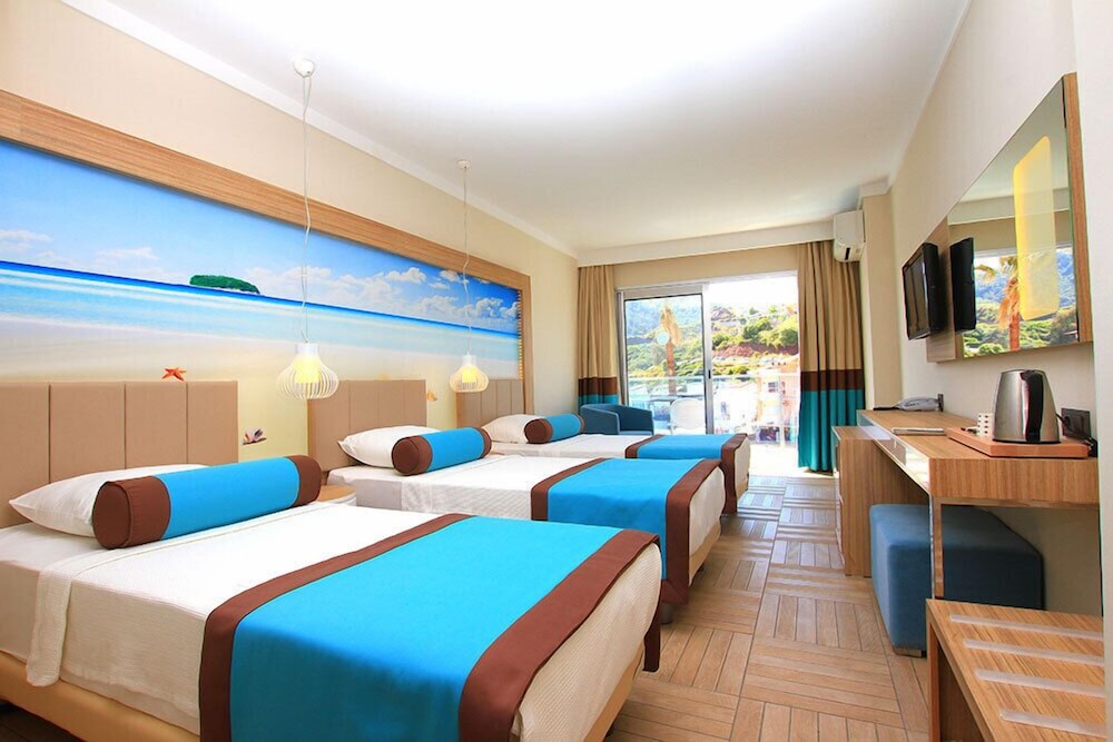 Blue Bay Platinum Hotel — Rooms in Marmaris, Mugla