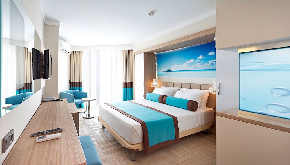 Blue Bay Platinum Hotel — Rooms in Marmaris, Mugla