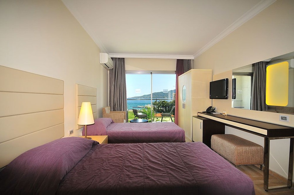 Blue Bay Platinum Hotel — Rooms in Marmaris, Mugla