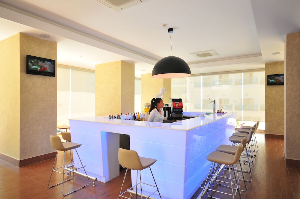 Blue Bay Platinum Hotel — Restaurant in Marmaris, Mugla