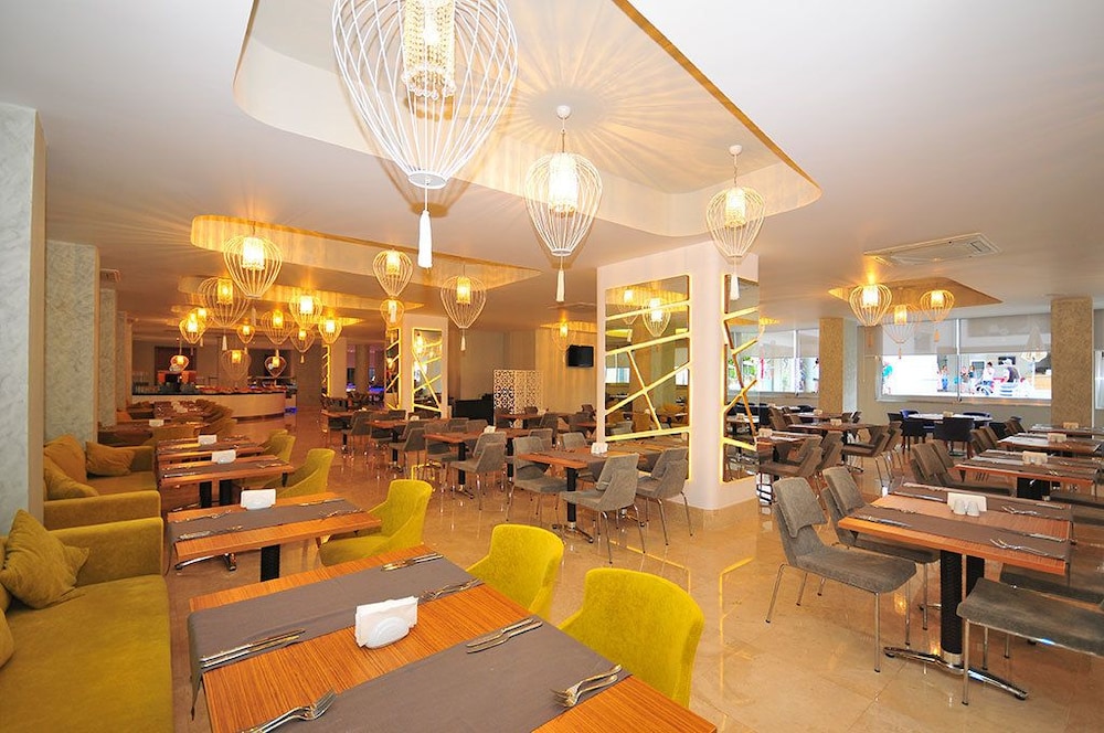 Blue Bay Platinum Hotel — Restaurant in Marmaris, Mugla