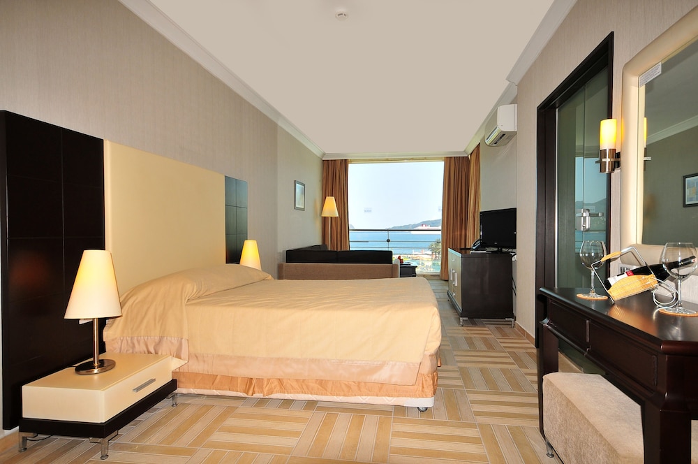 Blue Bay Platinum Hotel — Rooms in Marmaris, Mugla