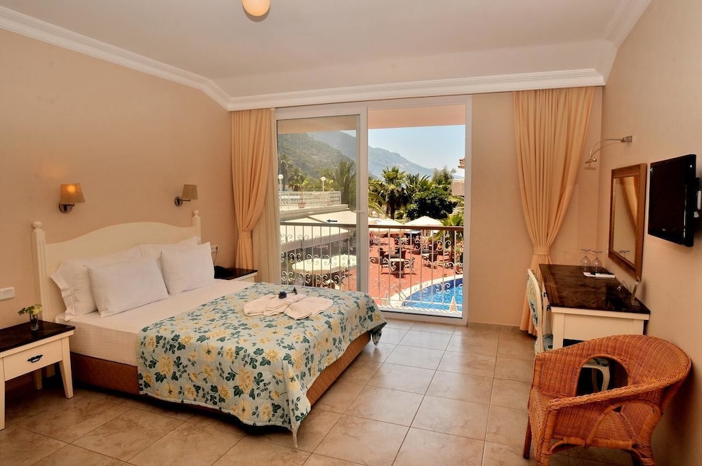 The Blue Lagoon Deluxe Hotel — Hotel rooms in Fethiye, Mugla
