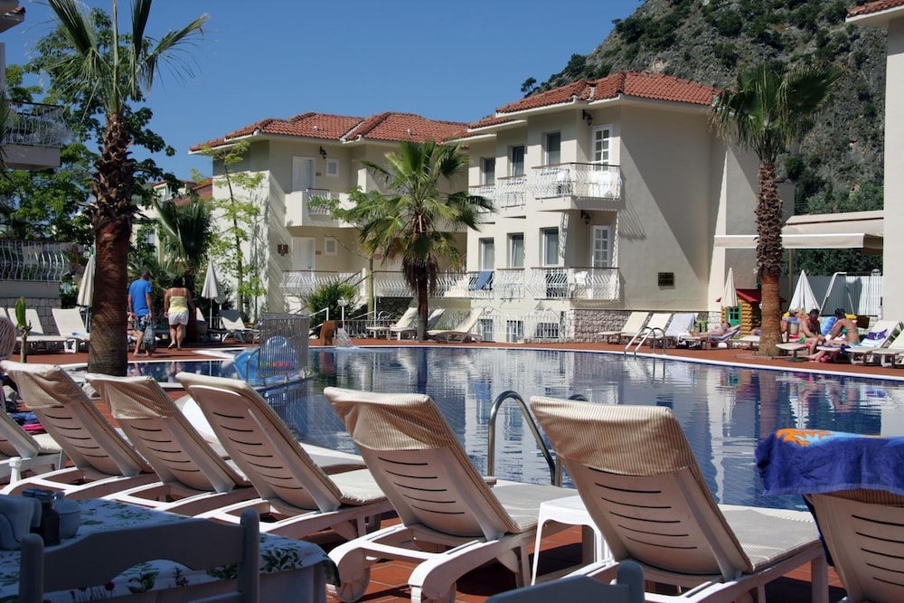 The Blue Lagoon Deluxe Hotel — Swimming pool in Fethiye, Mugla