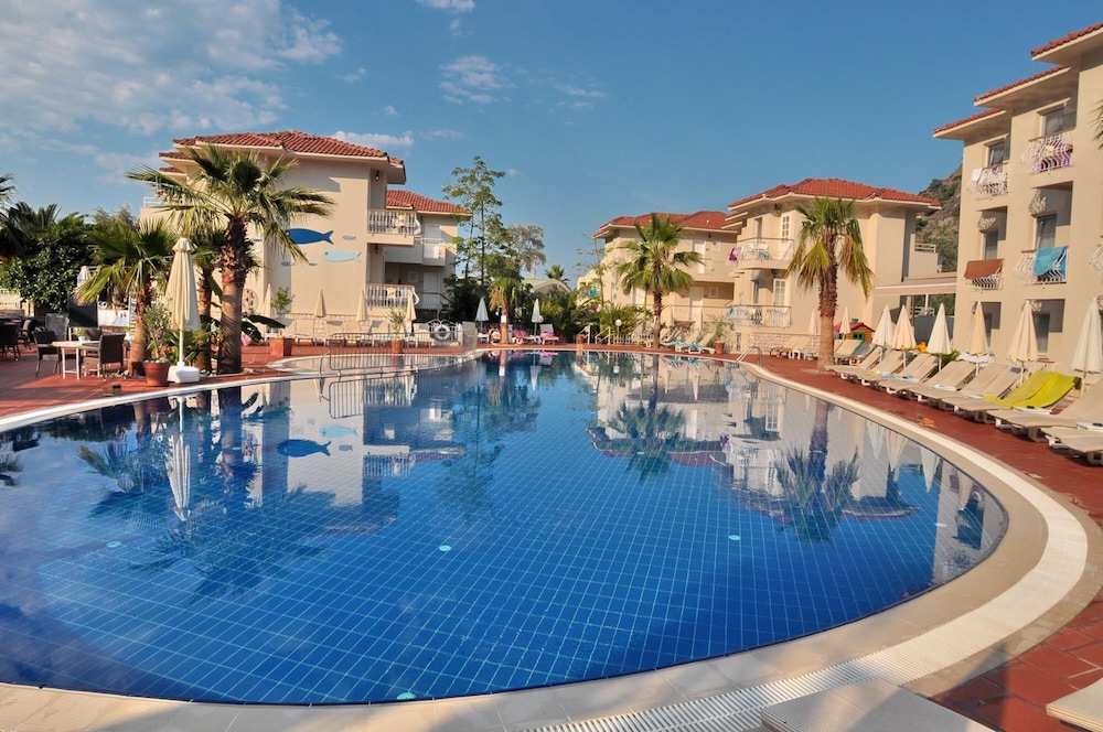The Blue Lagoon Deluxe Hotel — Swimming pool in Fethiye, Mugla