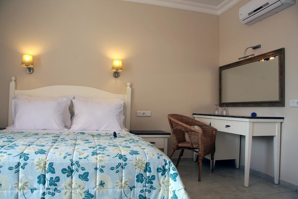 The Blue Lagoon Deluxe Hotel — Hotel rooms in Fethiye, Mugla