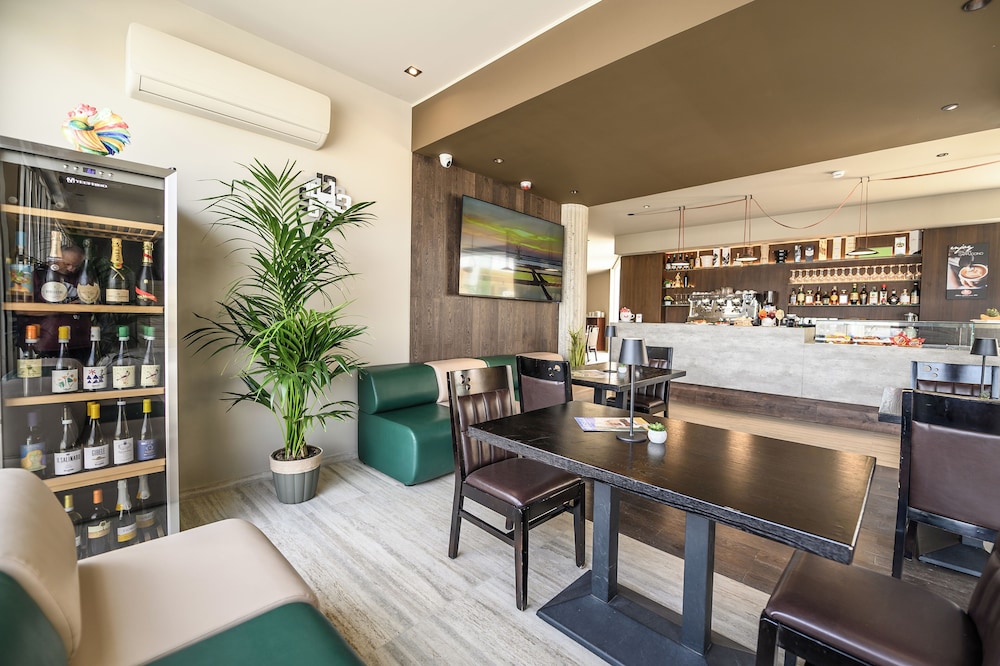 Baitan Hotel — Restaurant in Marsala, Sicily