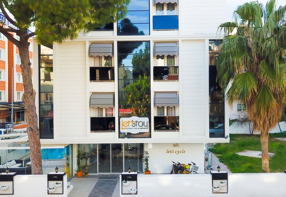 Letstay Hotel - Adult Only +12