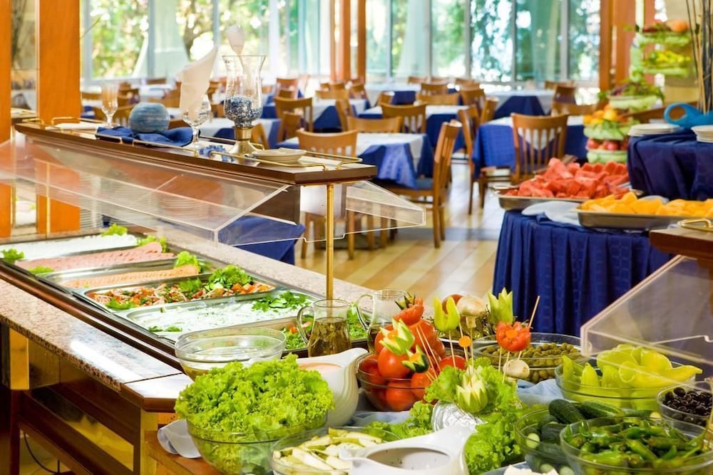 Hotel Laguna Garden — Restaurant & bars in Albena, Dobrich