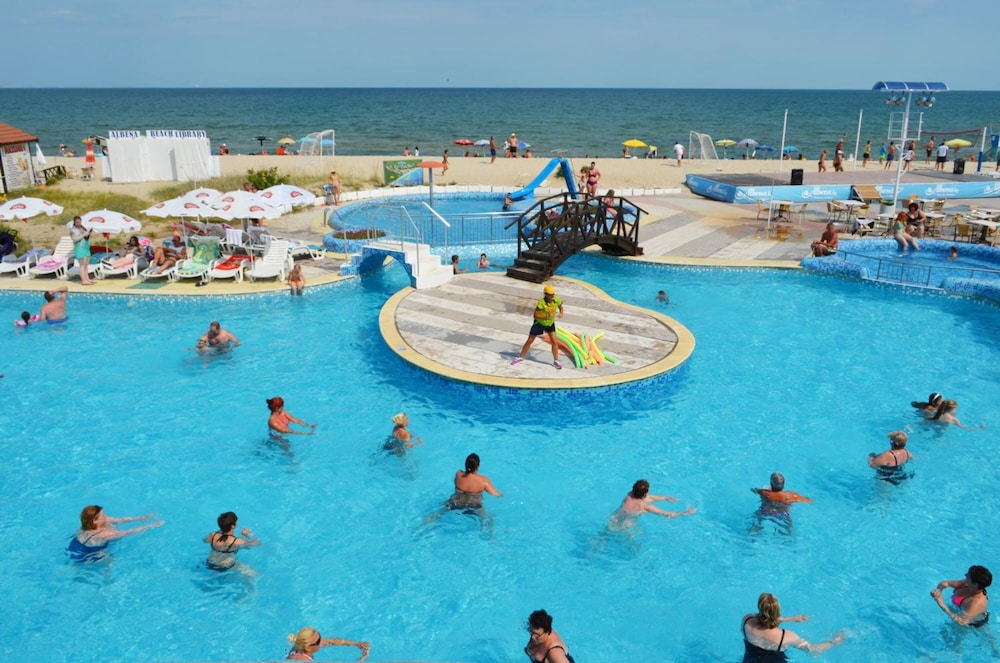 Hotel Slavuna — Swimming pool in Albena, Dobrich