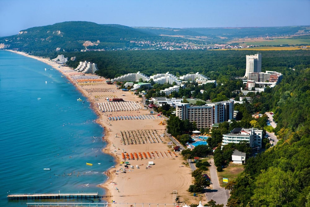 Hotel Slavuna — Beach in Albena, Dobrich