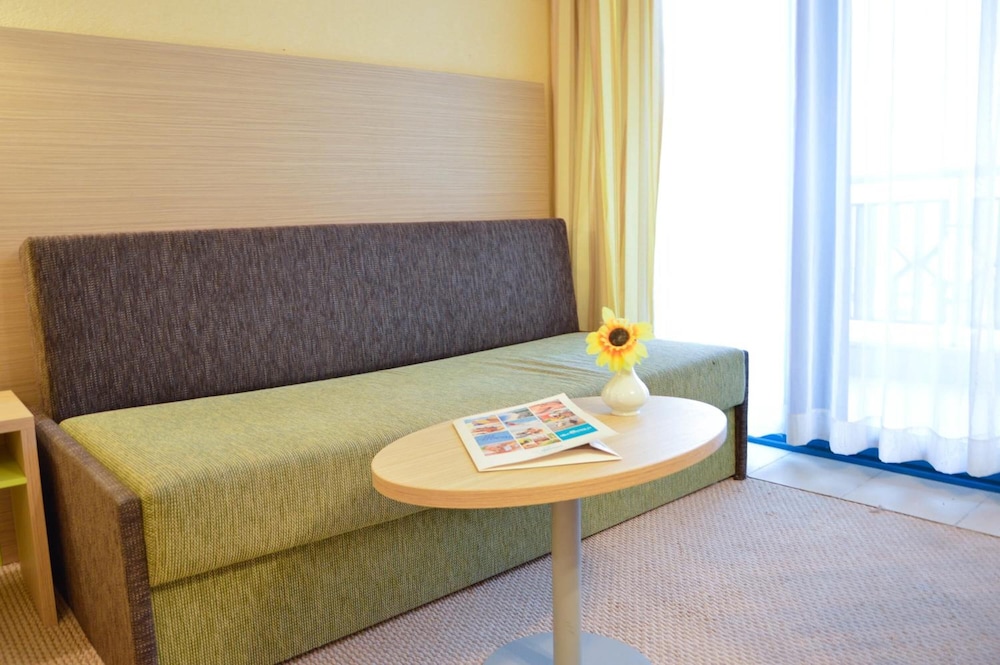 Hotel Slavuna — Hotel rooms in Albena, Dobrich