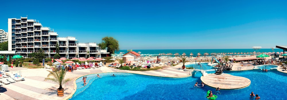Hotel Slavuna — Beach in Albena, Dobrich