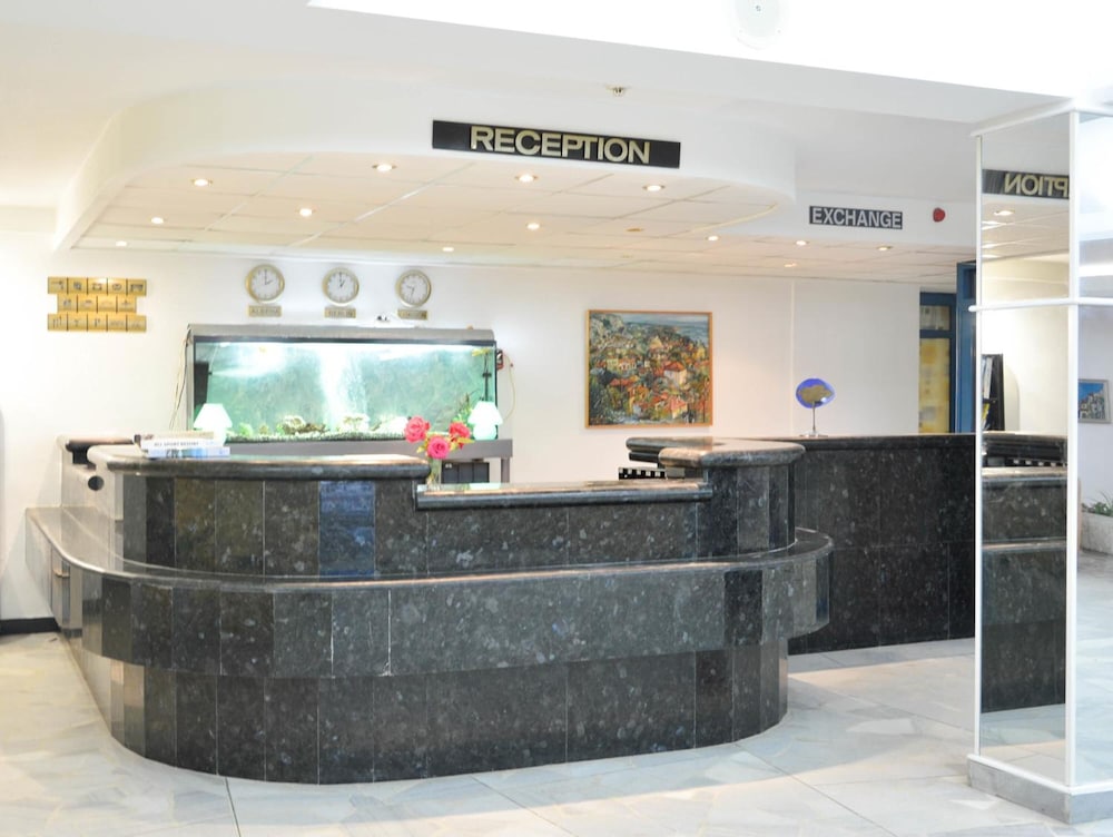 Hotel Slavuna — Hotel building in Albena, Dobrich