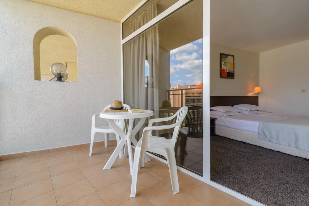 Madara Park Hotel — Rooms in Golden Sands, Varna Region