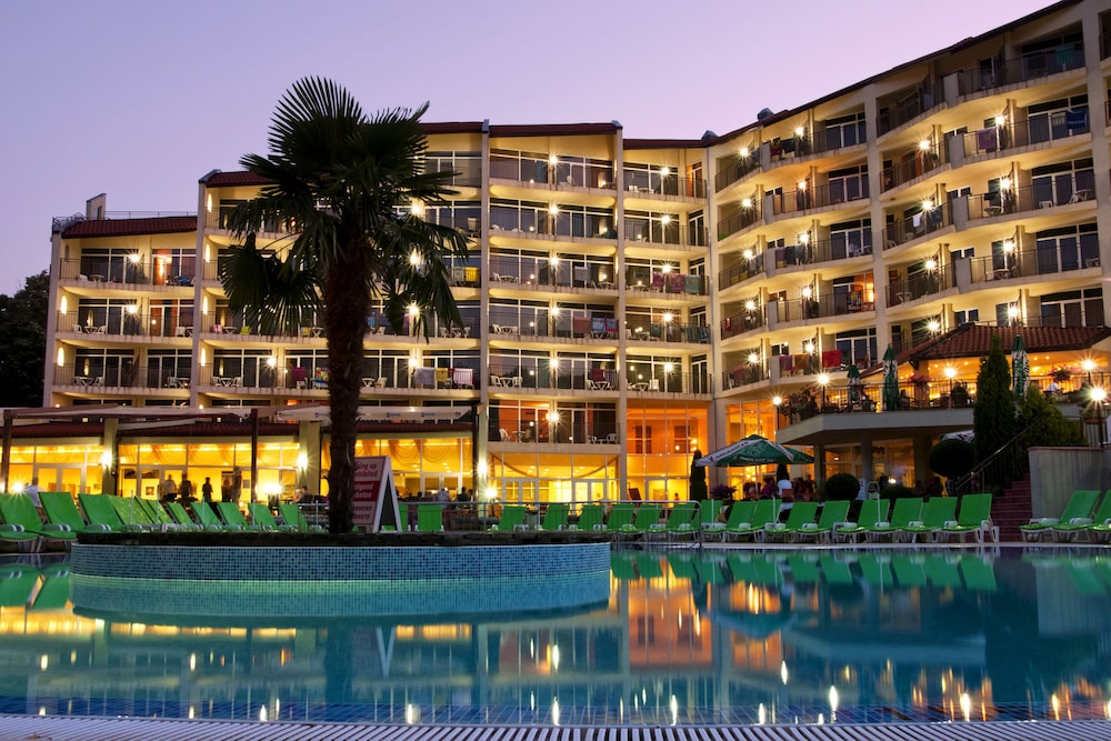 Madara Park Hotel — Hotel building in Golden Sands, Varna Region