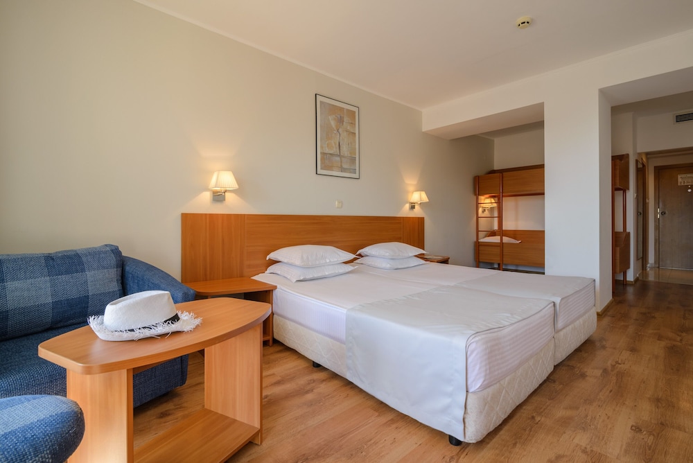 Madara Park Hotel — Rooms in Golden Sands, Varna Region