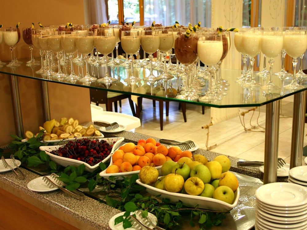 Atlas Hotel — Restaurant & bars in Golden Sands, Varna Region