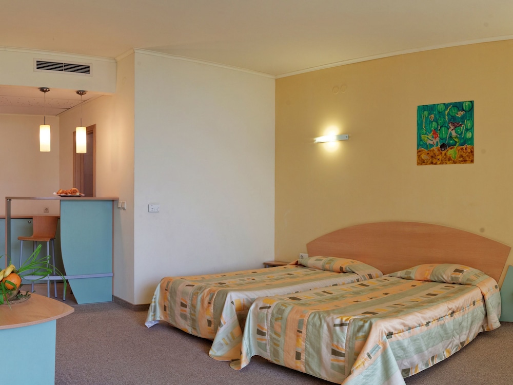 Atlas Hotel — Hotel rooms in Golden Sands, Varna Region