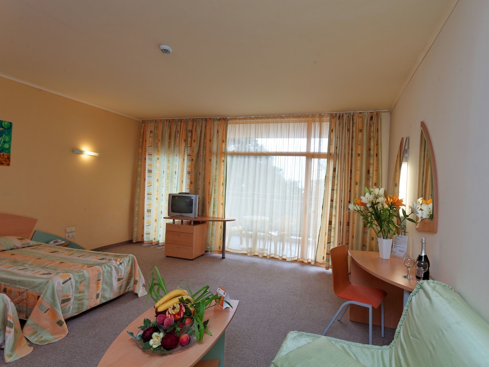 Atlas Hotel — Hotel rooms in Golden Sands, Varna Region