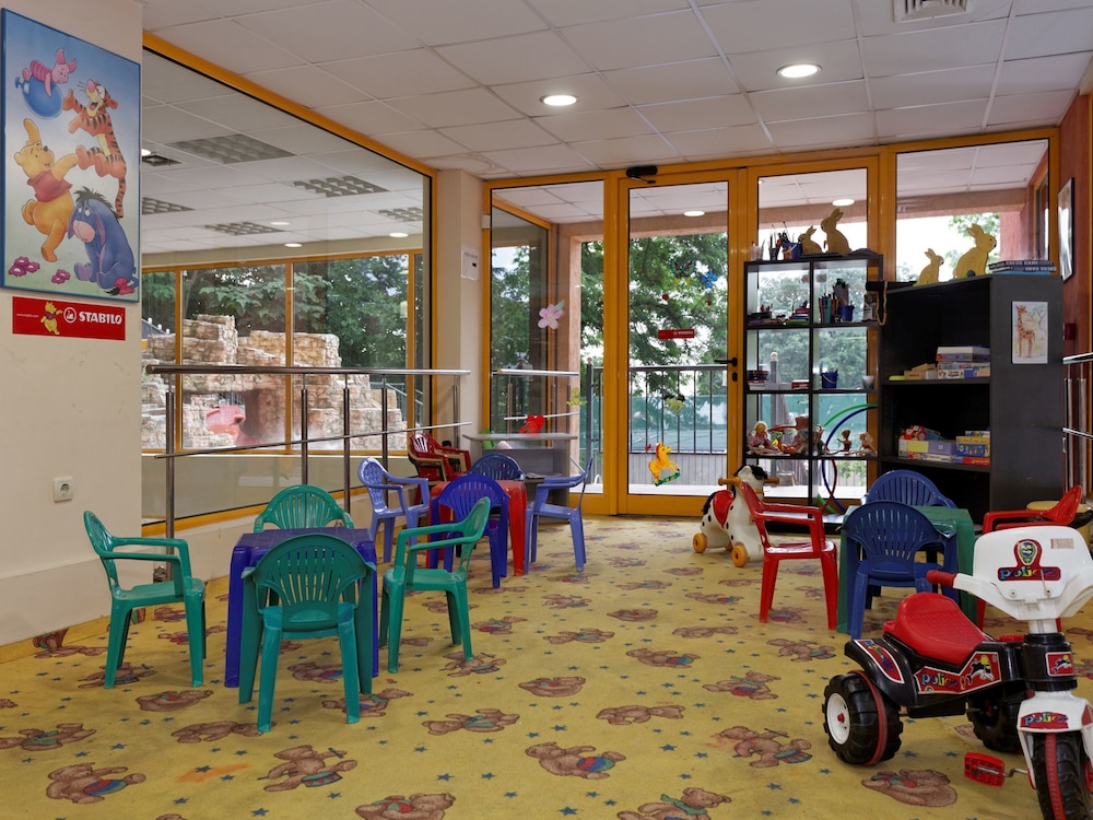 Atlas Hotel — Attractions for children in Golden Sands, Varna Region