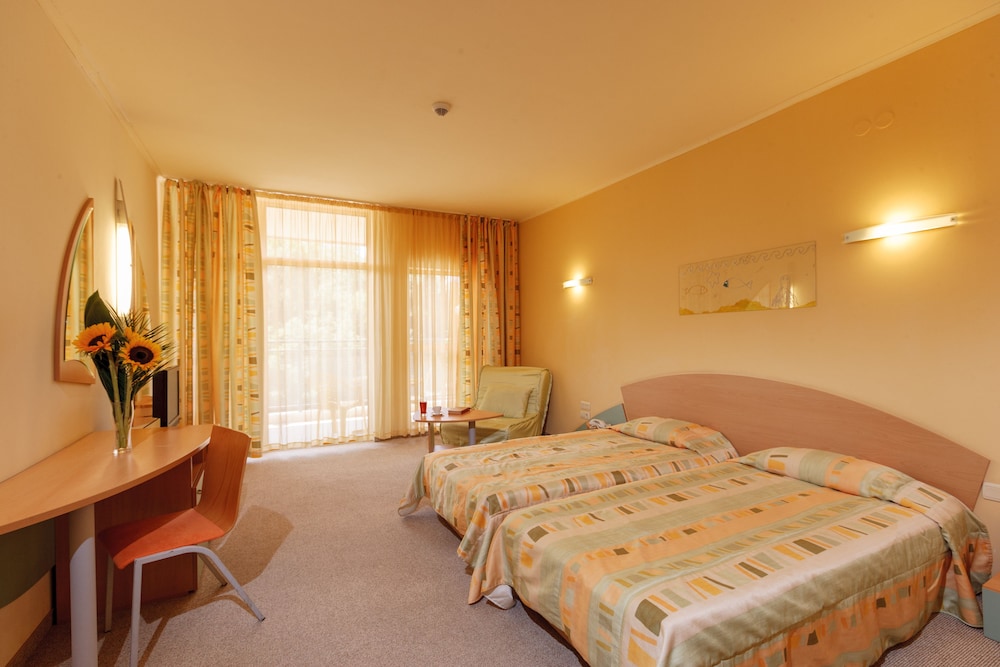 Atlas Hotel — Hotel rooms in Golden Sands, Varna Region