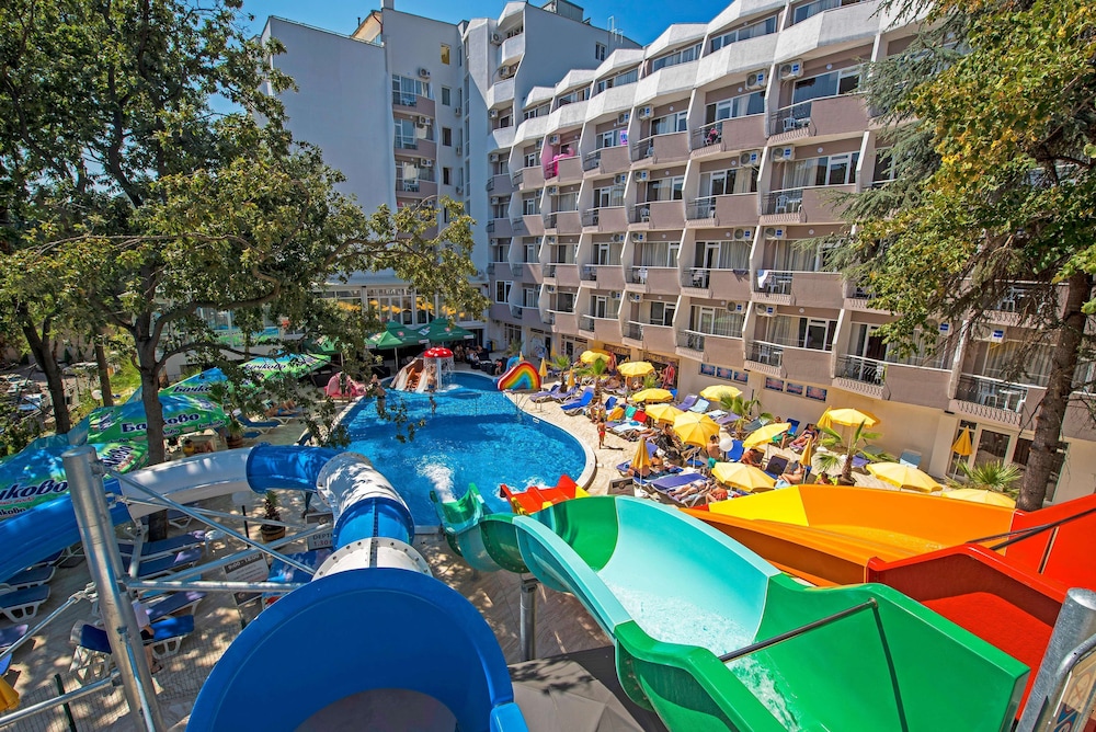 Prestige Deluxe Hotel & Aquapark Club - All Inclusive — Attractions for children in Golden Sands, Varna Region
